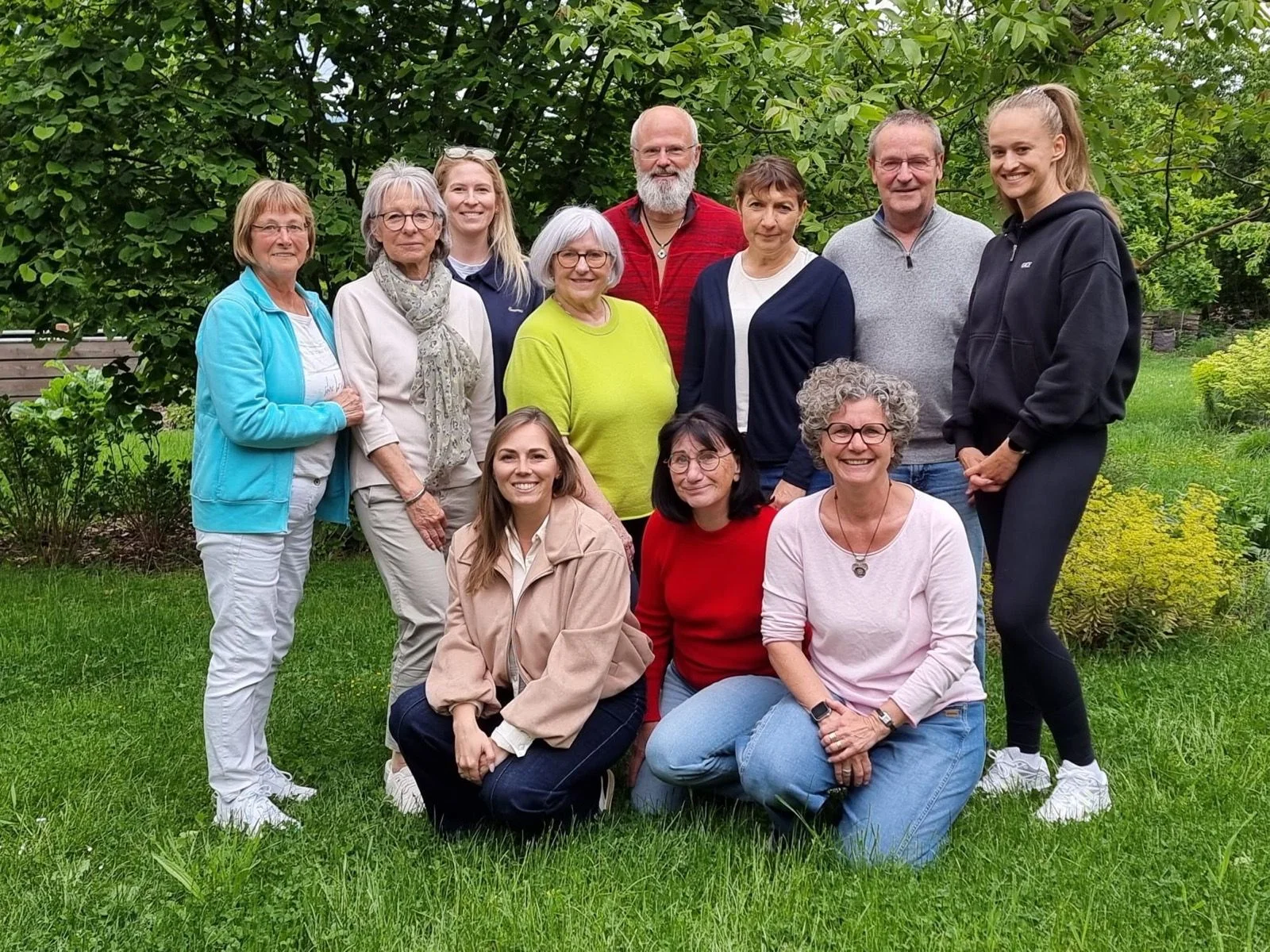 Das Team der Wellenreiter Main-Kinzig im Garten